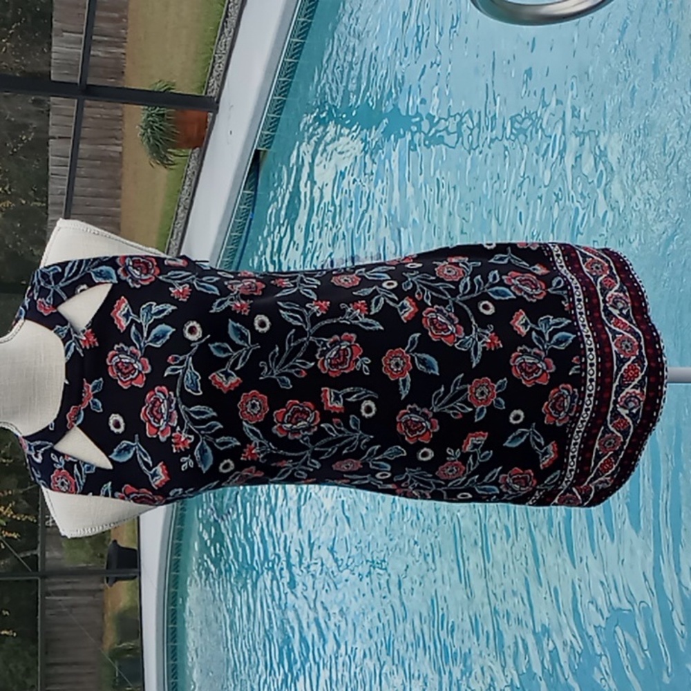 Hollister Size XS Sleeveless Mini Dress With Cut Outs Black/Red Floral